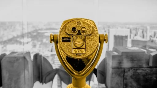 paid binoculars to see the city view